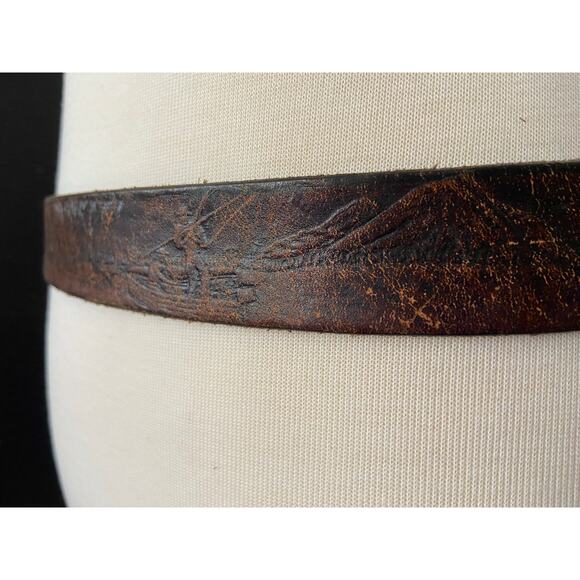 Vintage Distressed Brown Leather Belt w/Fisherman Theme sz XL - Picture 6 of 14